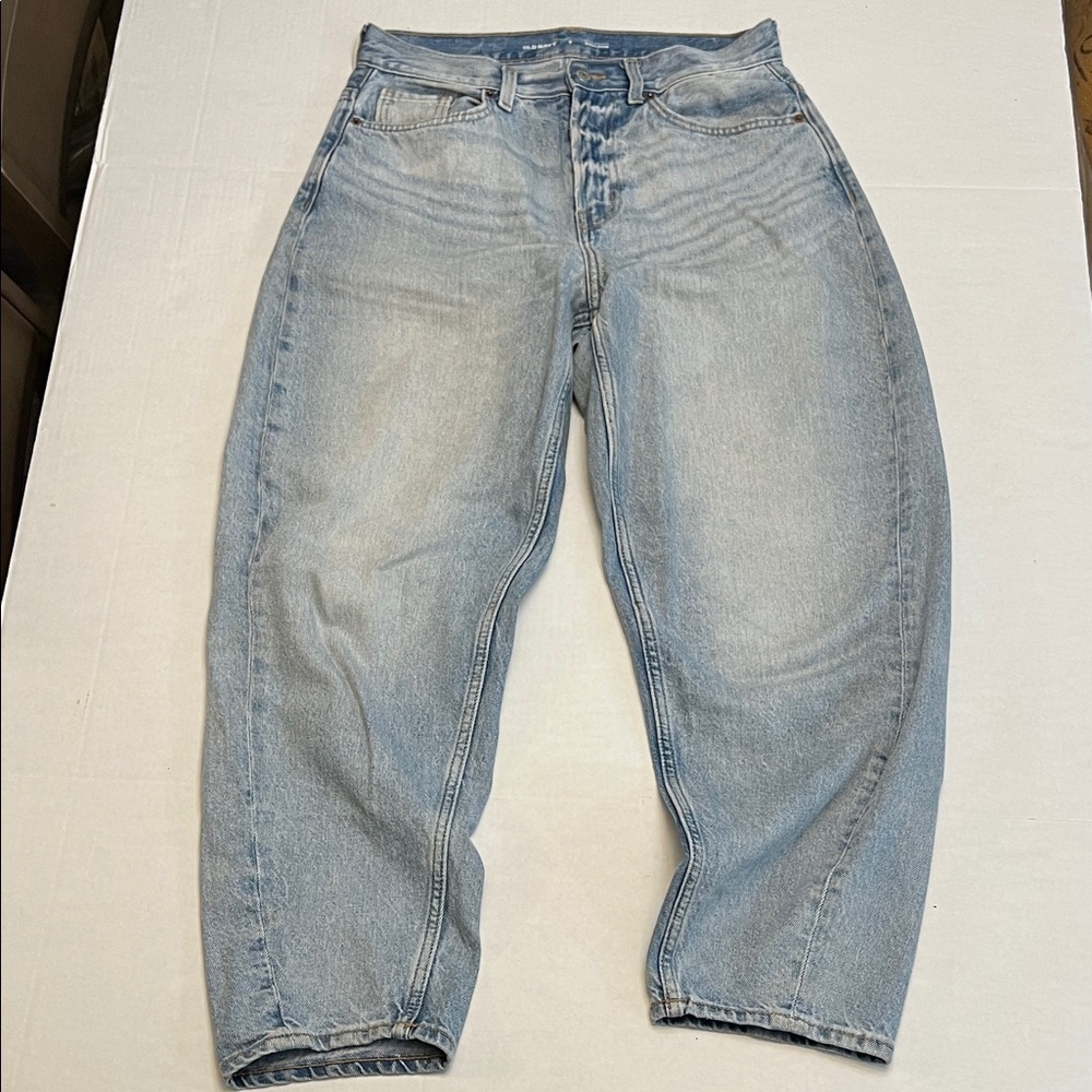 EXTRA HIGH RISE BALLOON BARREL LEG JEANS OLD NAVY SIZE 8